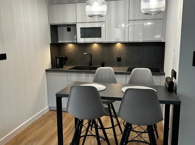 Piasek I Slonce Jastrzębia Góra